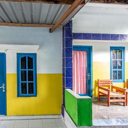 Oyo 93359 Kawi Homestay Praya Εξωτερικό φωτογραφία