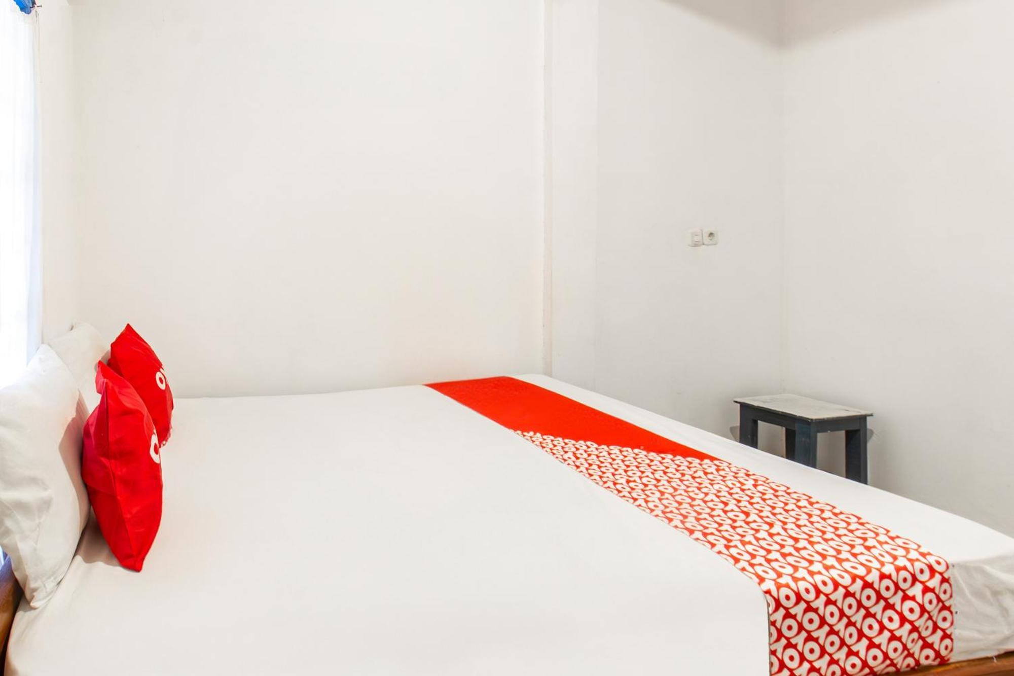 Oyo 93359 Kawi Homestay Praya Εξωτερικό φωτογραφία