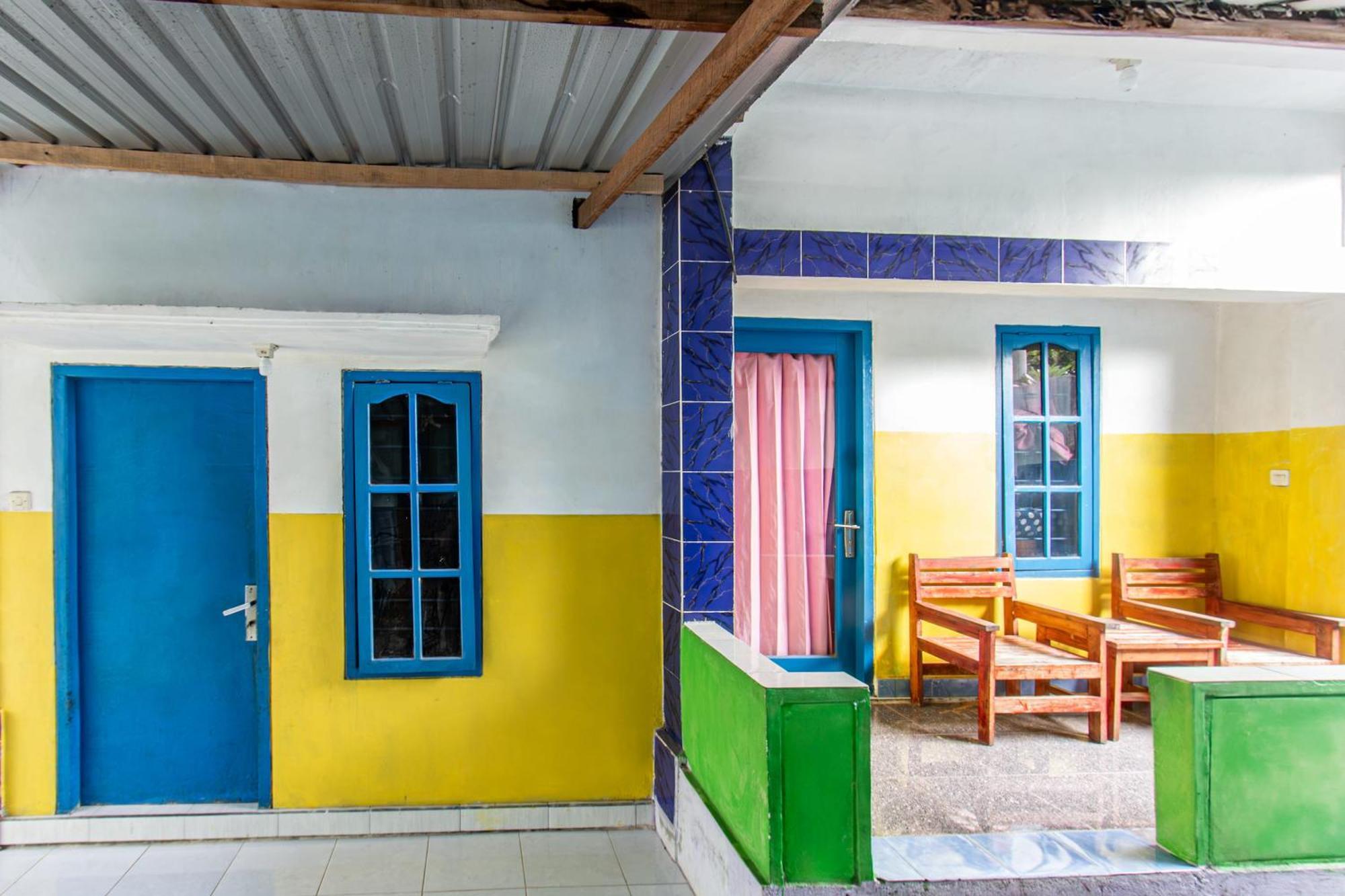 Oyo 93359 Kawi Homestay Praya Εξωτερικό φωτογραφία