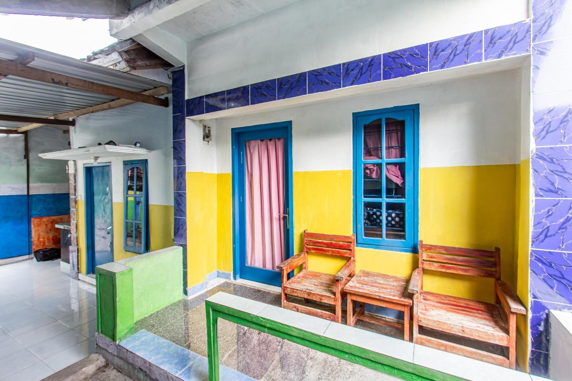 Oyo 93359 Kawi Homestay Praya Εξωτερικό φωτογραφία